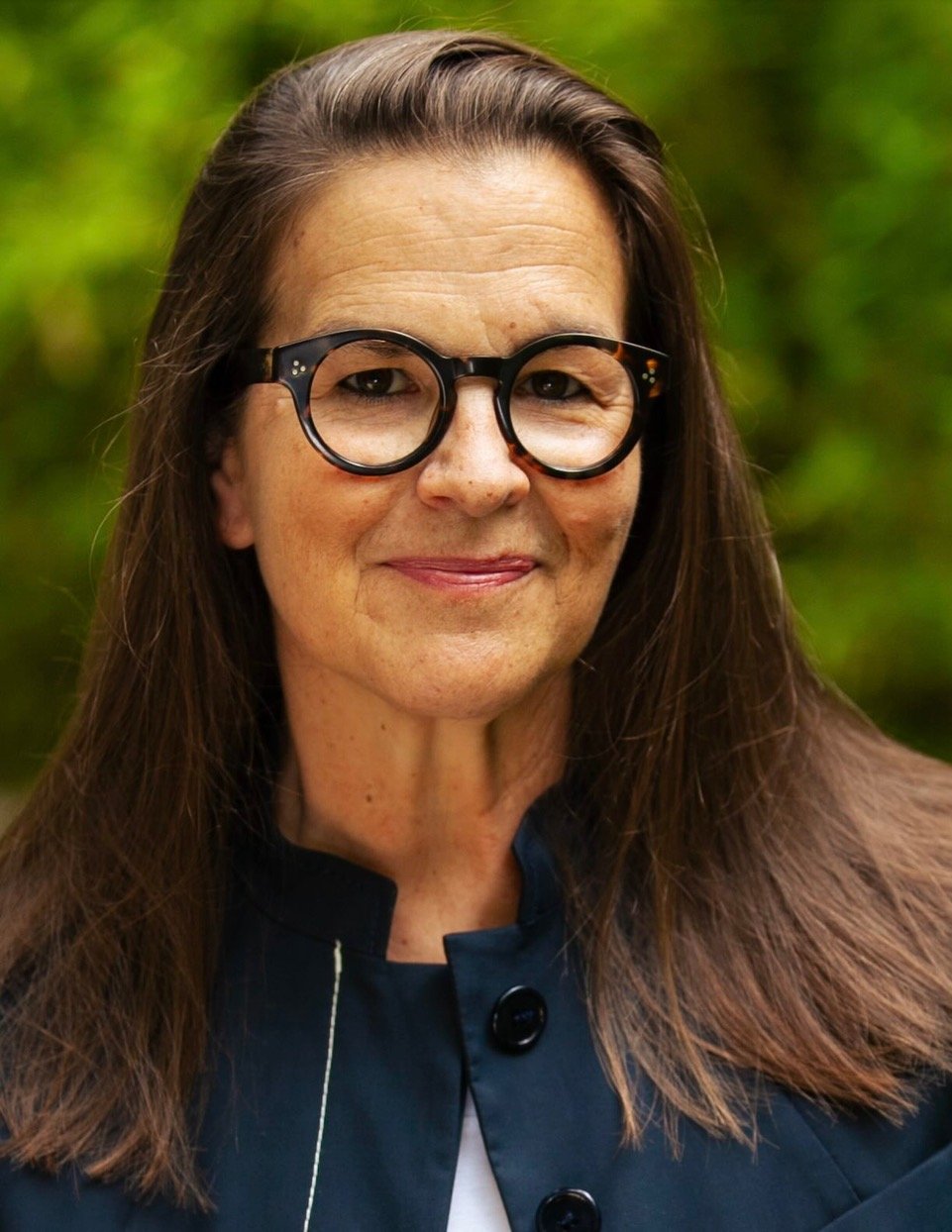 Annie Jacobsen lead image