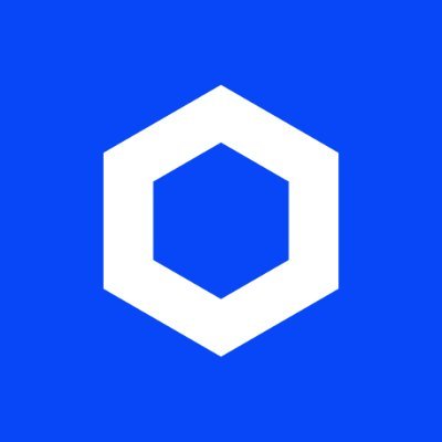 蓝色背景上的白色 Chainlink 六边形环形标识