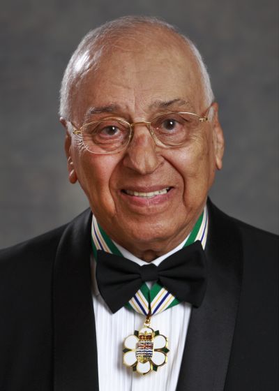 Djavad Mowafaghian 本人照片