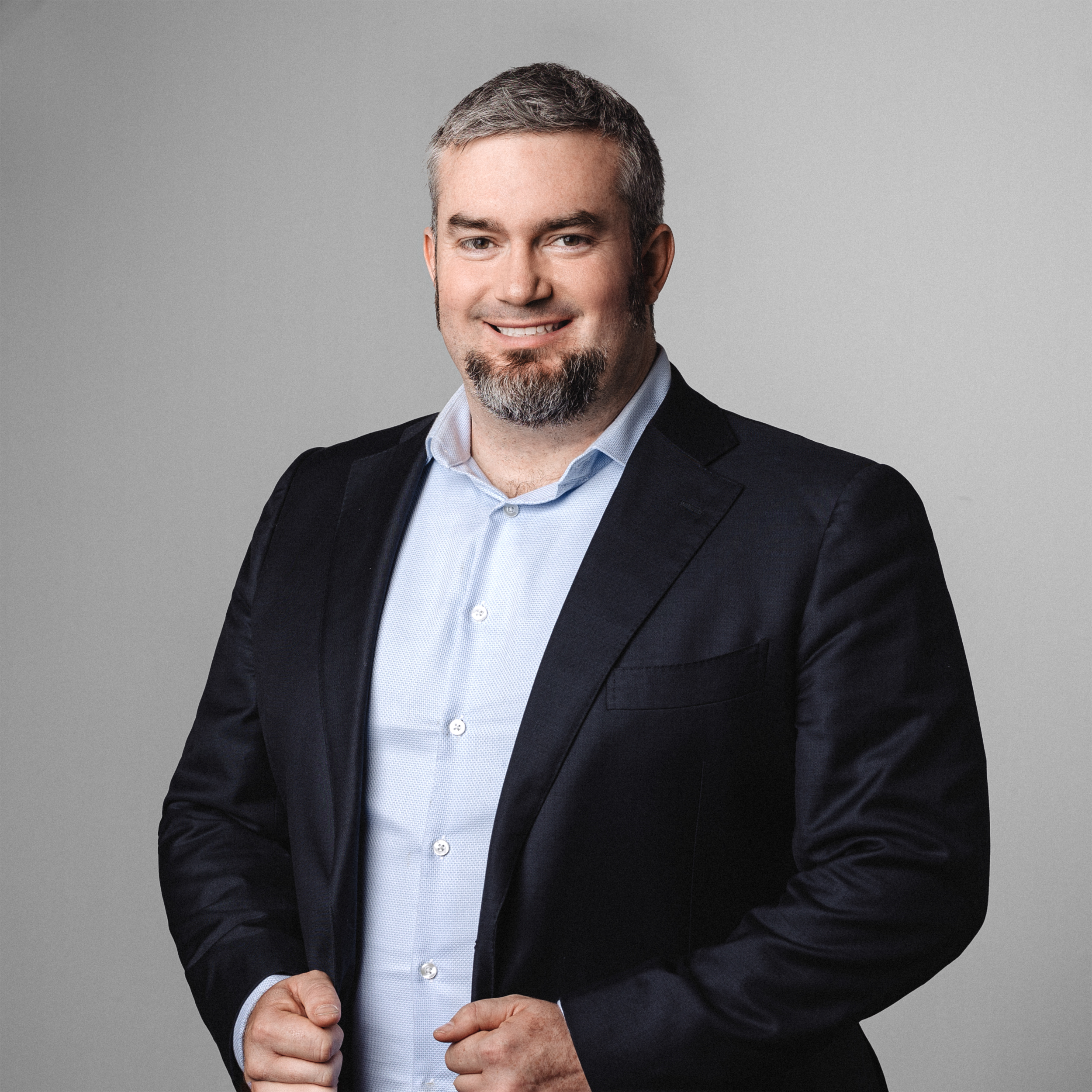 Nathan McCauley主图