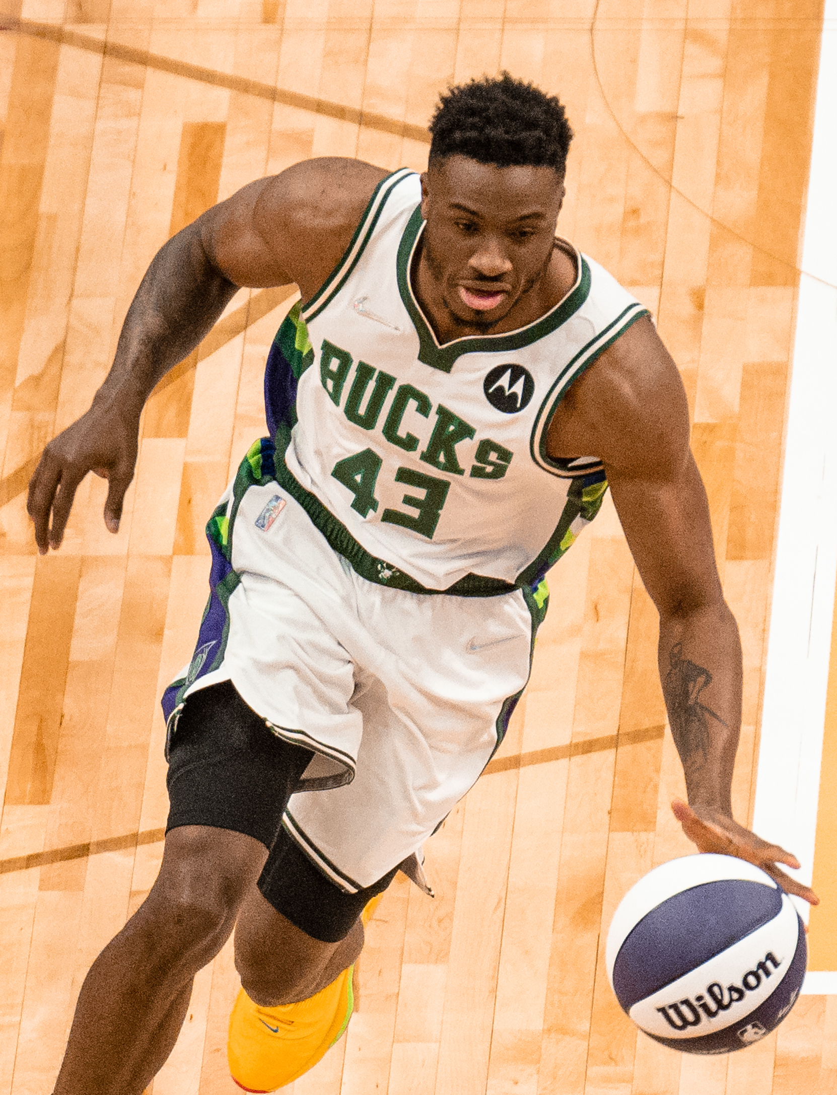 Thanasis Antetokounmpo在2022年NBA全明星技巧挑戰賽運球